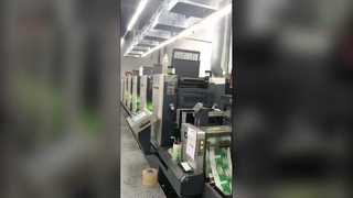 Automatisch afdrukken van etiketten op rol voor op maat gemaakte verpakkingsstickers en productlabels