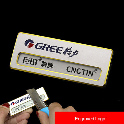 kopen Op maat gegraveerde naamlabels Magnetisch met logo-kleurvulling Herbruikbare metalen naambadges online manufacture
