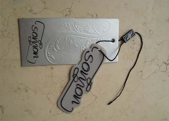 kopen De Markeringen en de Etiketten Plastic Schommeling Hang Tags Manufacturers van het douane Zilveren Kledingstuk online manufacture