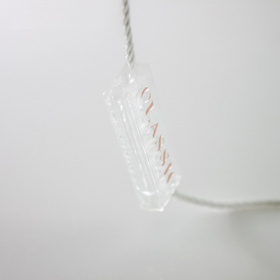 Goede prijs. De milieuvriendelijke Transparante Plastic Zelfsluitende Markeringenveiligheid etiketteert In reliëf gemaakt Embleem online