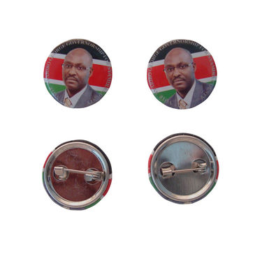 Goede prijs. Persoonlijke ronde tinplate pin badges met veiligheidsrug online