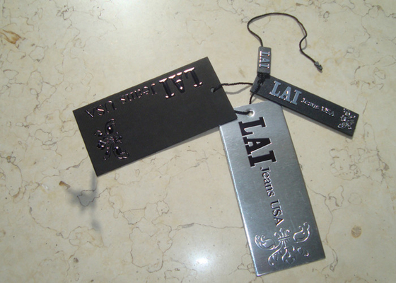 Goede prijs. De Folie van de Etikettenhang tags printing emboss black van de luxemaatkleding het Stempelen Embleem online
