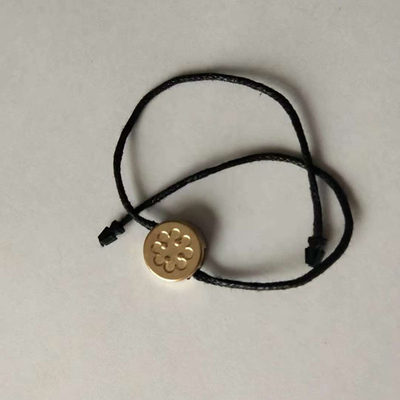 Goede prijs. Het maat Ronde Gegraveerde Embleem van Metaalhang tags brand tags for Kleding online