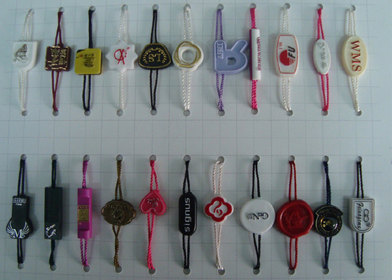 Goede prijs. De douanet-shirt etiketteert Plastic Hangende Etiketten Plastic Hang Tag Fasteners String online